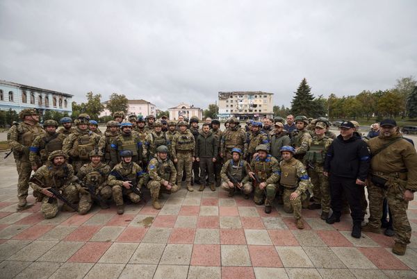 «Правда на нашому боці»: Зеленський в Ізюмі пообіцяв, що життя повернеться на всі деокуповані території