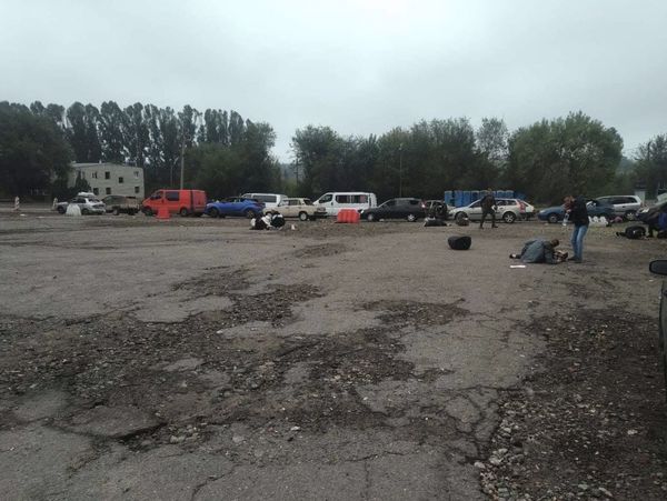 Російські фашисти вдарили ракетами по гуманітарній колоні на виїзді із Запоріжжя: багато загиблих та поранених