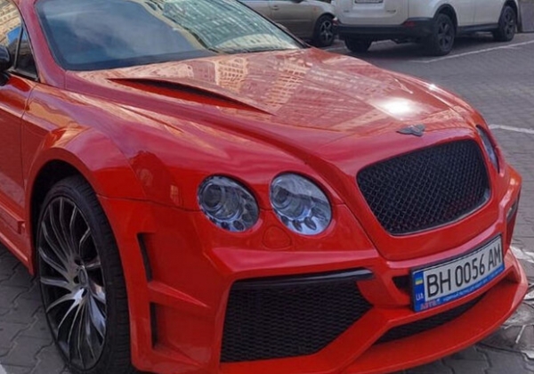 В Одессе заметили редкий Bentley Continental GT с необычным тюнингом 