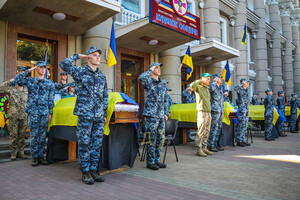 В Одессе прощались с погибшими морпехами 