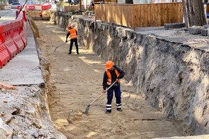 На Александровском проспекте продолжили ремонт теплосетей: когда закончат