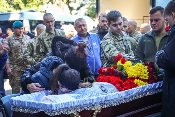 В Одессе прощались с погибшими морпехами 