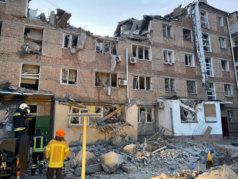 Окупанти потужно накрили вогнем Нікополь: зруйновано десятки багатоповерхівок (фото)
