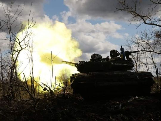 Російський ворог продовжує порушувати закони та звичаї ведення війни, а колаборанти щосили забирають ноги з України, — Генштаб