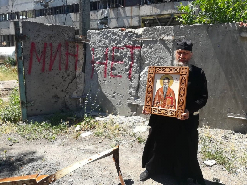 «Щось більш комічне придумати важко»: як в окупованому Маріуполі рашисти виганяли демонів «Азова» та ЗСУ" (фото)