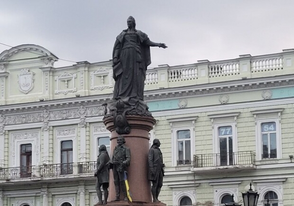 Судьба памятника Екатерине II: мэр Одессы Геннадий Труханов высказался о результатах голосования