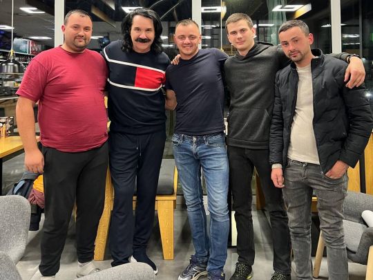 «Загубив купу нервів!»: Павло Зібров застряг по дорозі в Прагу