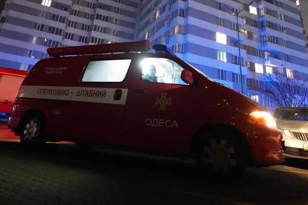 Пожар в ЖК "Альтаир-1" и уничтожение взрывчатки: как прошли сутки у одесских спасателей