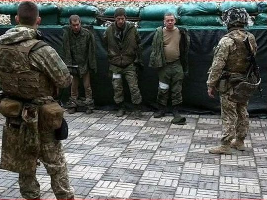 Вони наносять собі тілесні ушкодження, закінчують життя самогубством: російські ЗМІ про «чмобіків»