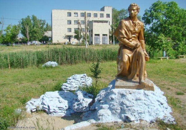 В Одесской области отказываются сносить памятник Пушкину 