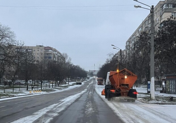 В Одессе и области идет снег: какая ситуация на дорогах