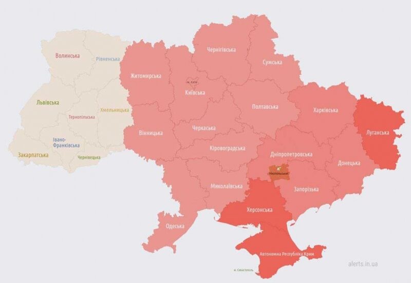 Масована ракетна атака ворога по Україні: під ударом низка областей (онлайн)