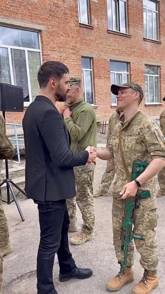 «Мені інколи не хочеться жити»: Віталій Козловський розповів, що надихає його у важкі часи
