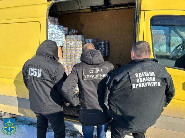 Обіцяли підприємцям «не створювати штучних перешкод»: СБУ викрила корупційні схеми на митницях в двох областях