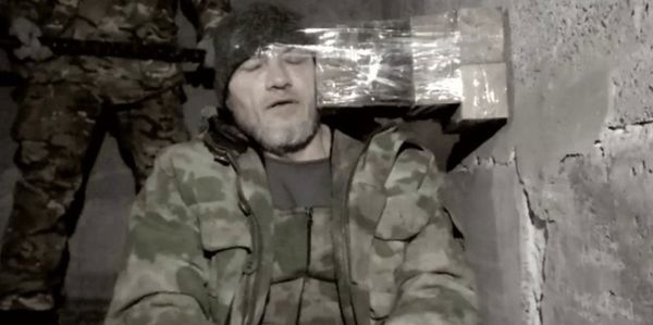 Опубліковано ще одне відео з «вбивством кувалдою» найманця ПВК «Вагнер»