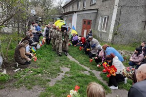 В Одесской области простились с погибшим Виталием Холодовым
