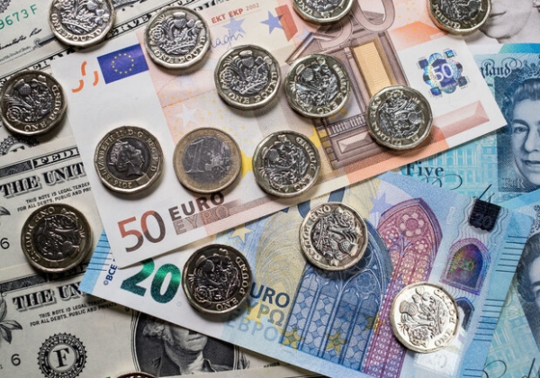 Курс валют в Украине 21 апреля 2023: сколько стоит доллар и евро