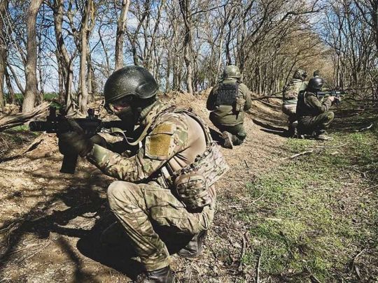 Атаки на Авдіївку та Мар'їнку відбито, Бахмут тримається, — Генштаб ЗСУ про ситуацію на фронті 1 квітня