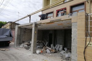 В Одессе демонтировали незаконный объект на Долгой