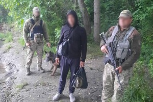 В Одесской области мужчина решил переплыть границу на надувной резиновой подушке