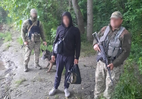 В Одесской области мужчина решил переплыть границу на надувной резиновой подушке