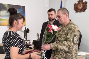 В Одесской области жене погибшего воина вручили орден "За мужество"