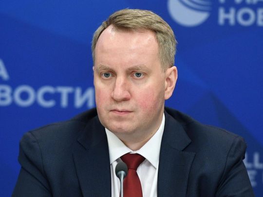 Ще одна дивна смерть: 46-річний заступник міністра освіти росії помер на борту літака
