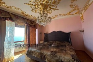 В золоте и с бронированными окнами: в Одессе продают пентхаус за 1,4 миллионов долларов
