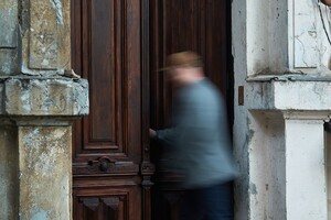 В центре Одессы отреставрировали еще одну историческую дверь