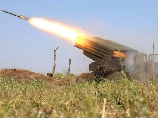 Майже 900 окупантів, 37 артсистем і літак Су-25: в Генштабі назвали втрати ворога за добу