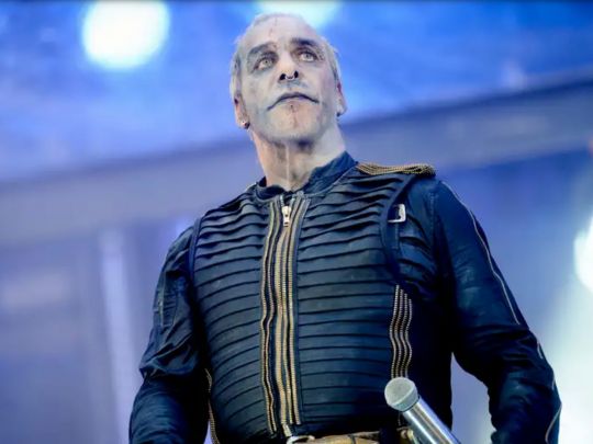 Секс-скандал з Rammstein: що сказали експерти з приводу звинувачення Тілля Ліндеманна у зґвалтуванні співачки Шелбі Лінн