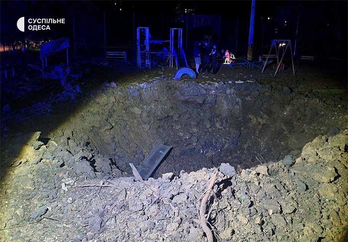 Три людини загинули в Одесі внаслідок нічної атаки безпілотників (фото, відео)