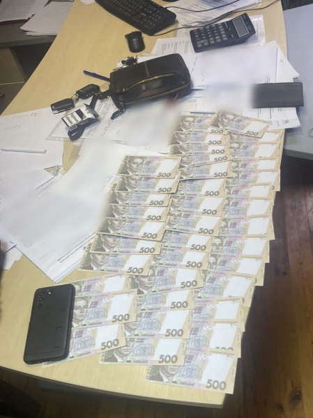 Жадібність директора згубила: керівник київського «Гідропарку» «погорів» на каруселях (фото)
