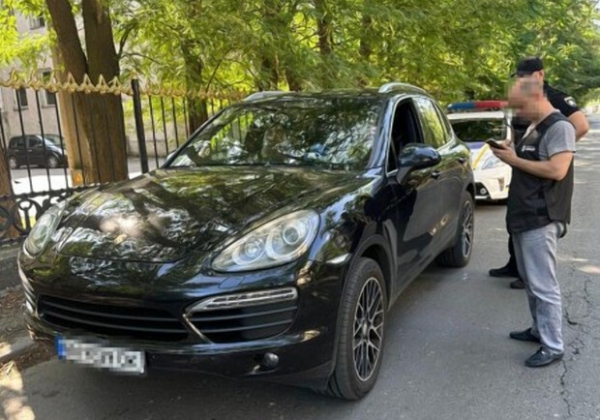 Назад в 90-е: в Одессе женщина решила отнять бизнес у своих знакомых и привлекла к этому "вора в законе"