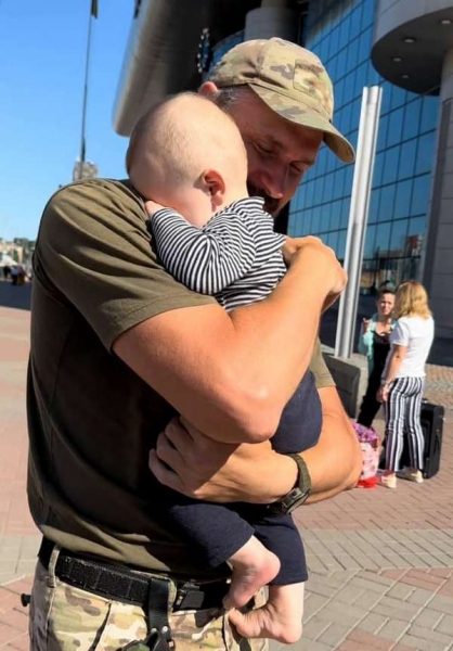 Олег Сенцов після контузії повернувся до родини