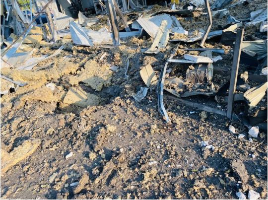 Потужно працювала ППО: окупанти вночі атакували дронами південь України, є влучання