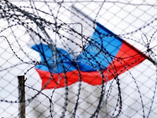 Санкції проти рф діють недостатньо ефективно, — аналітик