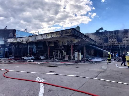 «Вибухова» ДТП на АЗС у Києві: у лікарні помер потерпілий підліток