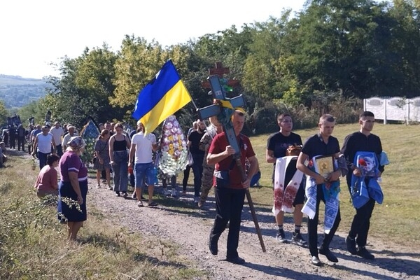 В Одесской области простились с младшим сержантом, погибшим на Донецком направлении