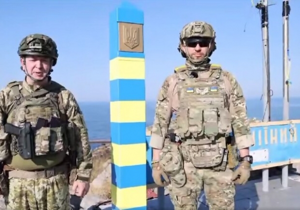 На острове Змеиный Одесской области установили украинский пограничный знак
