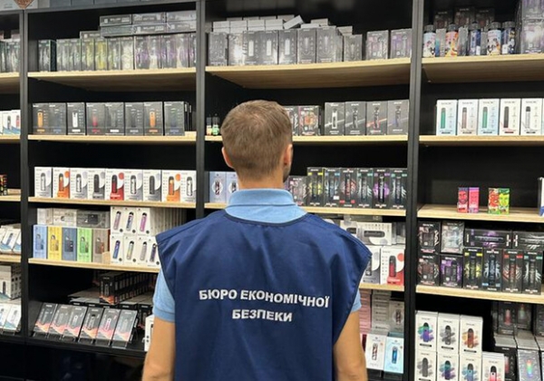 В Одессе конфисковали электронные сигареты на четыре миллиона гривен
