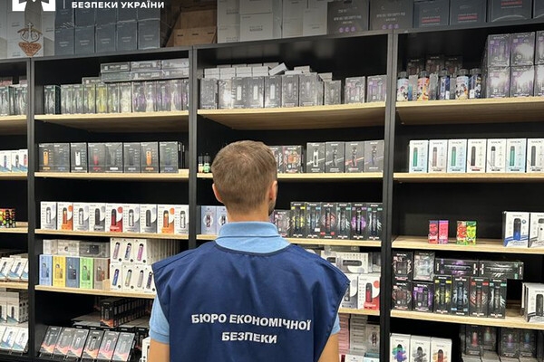 В Одессе конфисковали электронные сигареты на четыре миллиона гривен