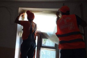 Из-за ночной атаки в Одессе разбиты 1481 окна: где получить пленку