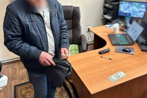 Работник музея "помогал" разместить МАФы на территории Мемориала героической обороны Одессы