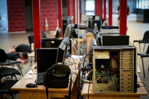 В Одессе "накрыли" работу нескольких колл-центров, из которых похищали деньги с банковских счетов