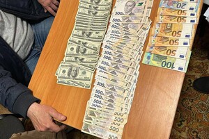 Работник музея "помогал" разместить МАФы на территории Мемориала героической обороны Одессы