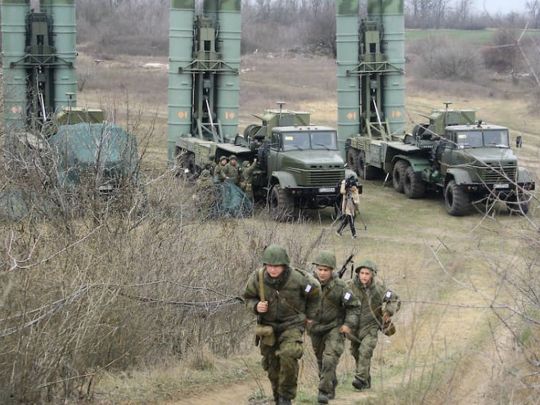 Ще більше гарматного м’яса: росгвардія зазиває кримчан на військову службу до «ДНР»