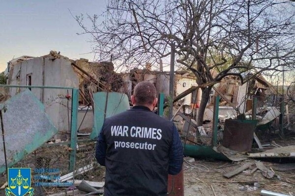 Спастели и прокуратура показали последствия вражеской атаки в Одесской области