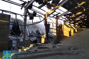Спастели и прокуратура показали последствия вражеской атаки в Одесской области