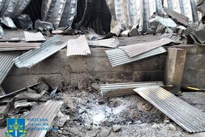 Спастели и прокуратура показали последствия вражеской атаки в Одесской области